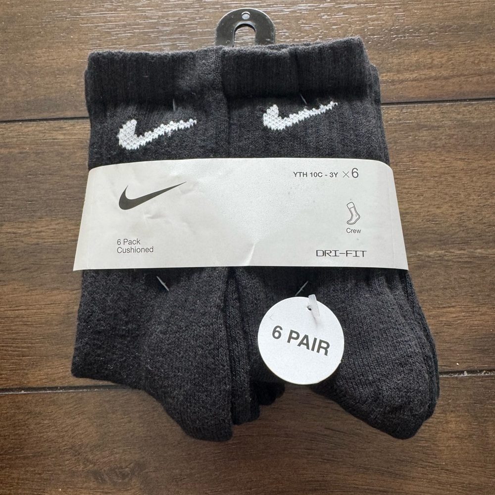 NWT 🎉 Nike Kids Crew Socks Size 10c-3y